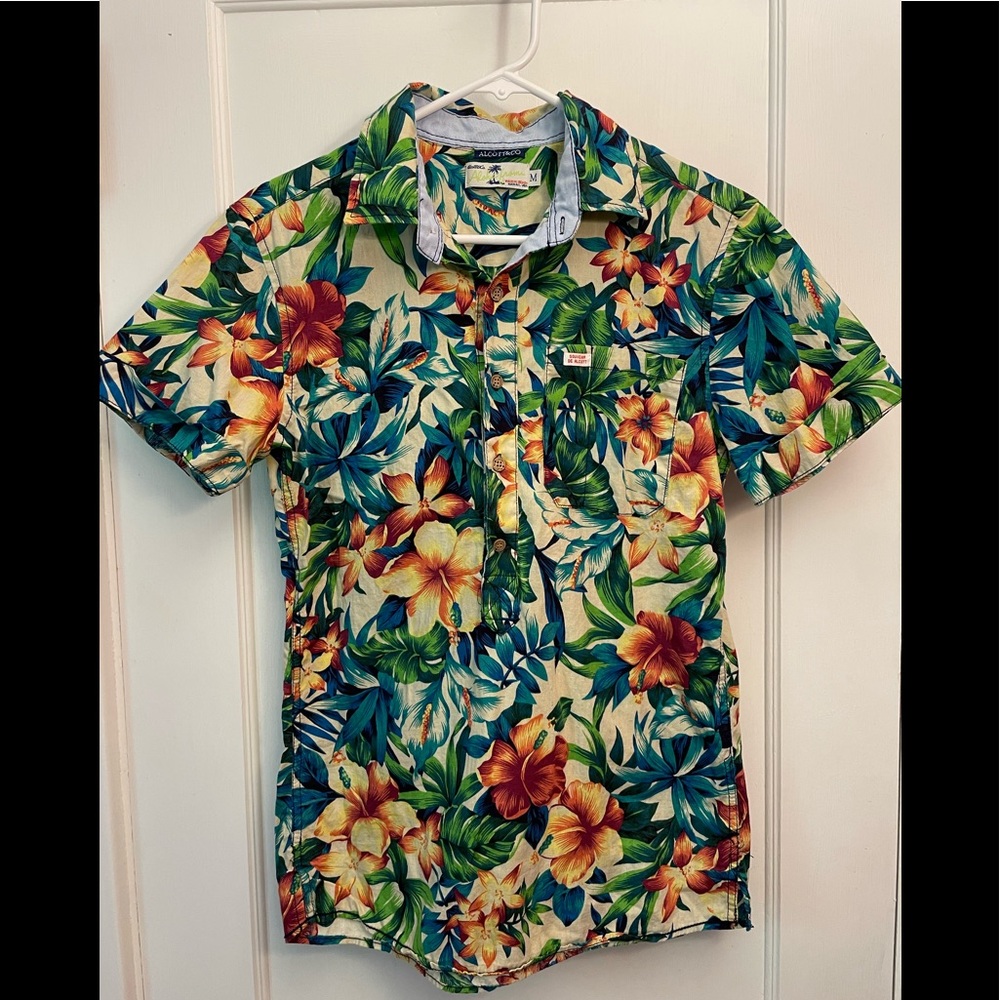 Alcott & Co Hawaiian shirt. Linen blend. Size medium